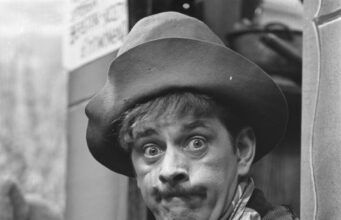 Test je geheugen: hoeveel van deze 12 legendarische Nederlandse tv-klassiekers ken jij nog?