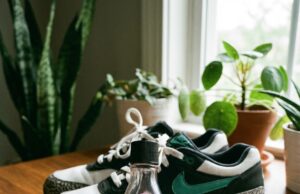 Ze smeert nagellakremover op haar schoenen en het resultaat verrast iedereen