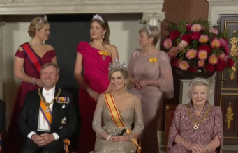Máxima schittert met miljoenen aan diamanten, maar dít steelt onverwacht de show