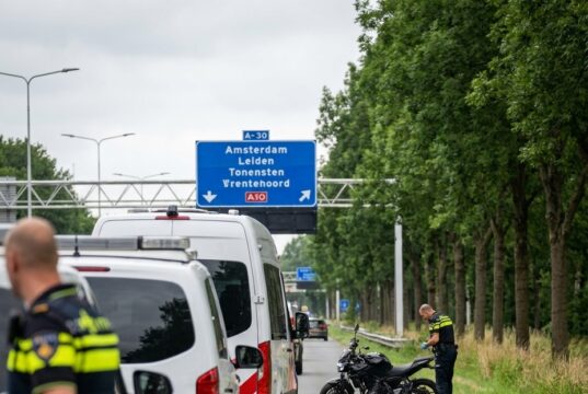 Muziekwereld in rouw: Nederlandse dj (52) komt om bij zwaar verkeersongeval