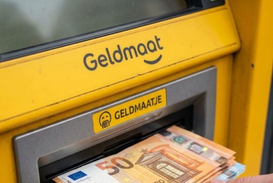 Pinnen in 2026: dit is de nieuwe limiet voor contant opnemen bij jouw bank