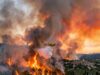 Chaos in geliefd vakantiegebied: bosbrand jaagt ruim 12.000 toeristen op de vlucht