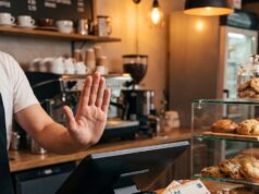Cash geweigerd: deze winkels en bedrijven accepteren alleen nog pinbetalingen